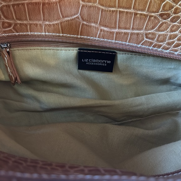 Liz Claiborne’s Tan Crocodile Pattern Tan Handbag - Picture 14 of 17